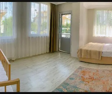 Nur And Yusuf'S Hotel Bed & Breakfast *