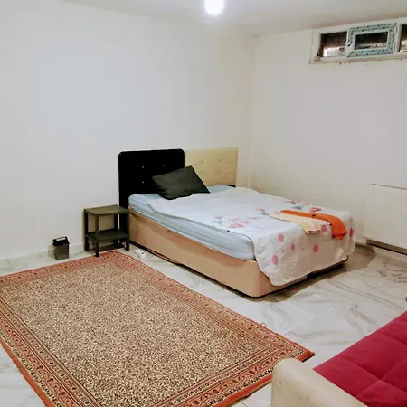 Nur And Yusuf'S Hotel Arnavutkoy